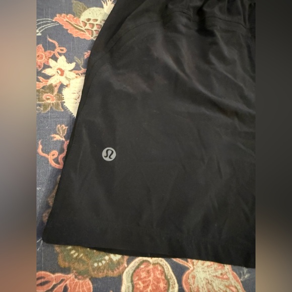 Like New! Lululemon Men’s Black Pace Breaker Linerless Shorts 5”-Sz Medium - Picture 7 of 8
